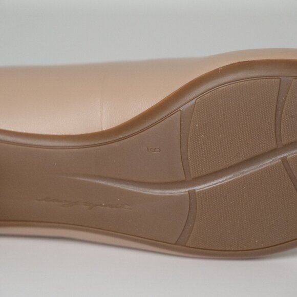 Easy Spirit Caldise Leather Low Heel Dress Shoes in Lite Latte Tan - Picture 11 of 16